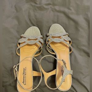 RARE LUXURY Badgley Mischka Heels HALF OFF